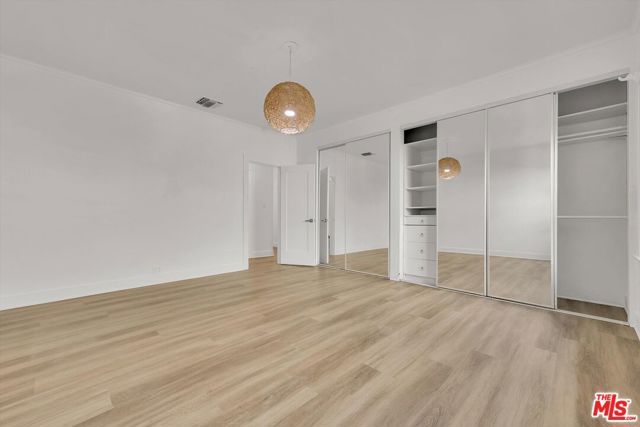 205 S Canon Drive, Beverly Hills, CA 90212