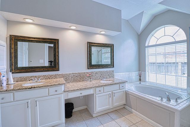 2123 Meadow Park Circle, Missouri City, TX 77459