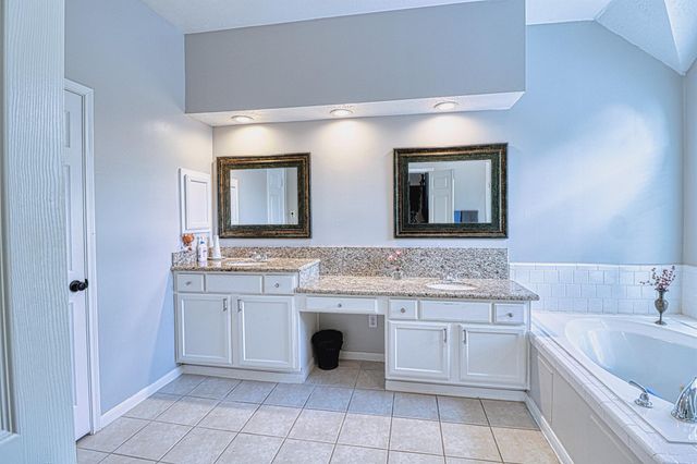 2123 Meadow Park Circle, Missouri City, TX 77459