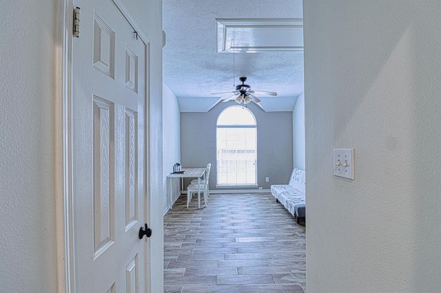 2123 Meadow Park Circle, Missouri City, TX 77459