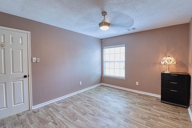 2123 Meadow Park Circle, Missouri City, TX 77459