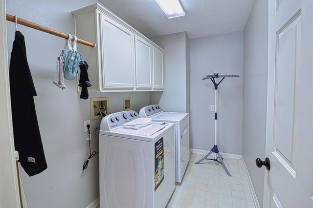 2123 Meadow Park Circle, Missouri City, TX 77459