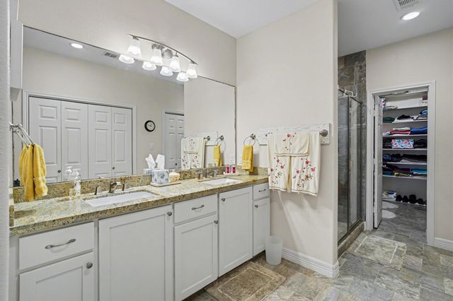 437 Pompano Street, Bayou Vista, TX 77563