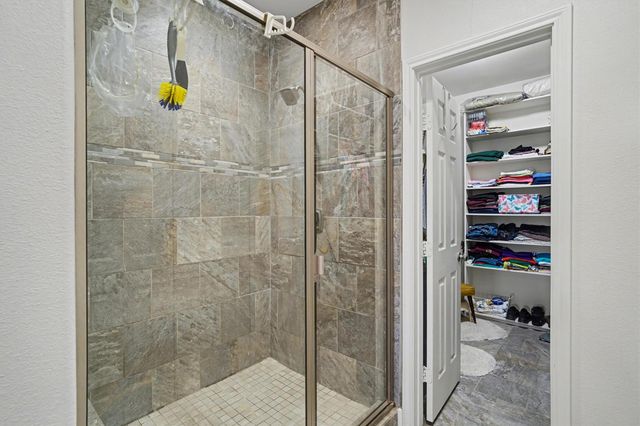 437 Pompano Street, Bayou Vista, TX 77563