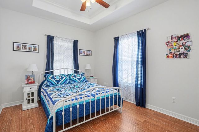 437 Pompano Street, Bayou Vista, TX 77563