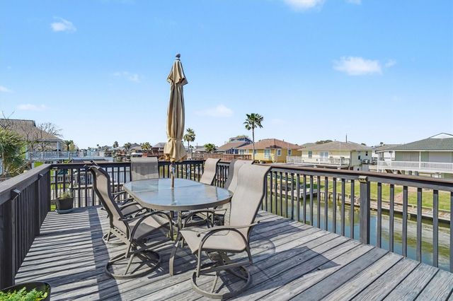 437 Pompano Street, Bayou Vista, TX 77563