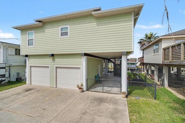 437 Pompano Street, Bayou Vista, TX 77563