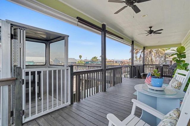 437 Pompano Street, Bayou Vista, TX 77563