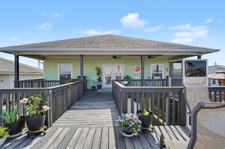 437 Pompano Street, Bayou Vista, TX 77563