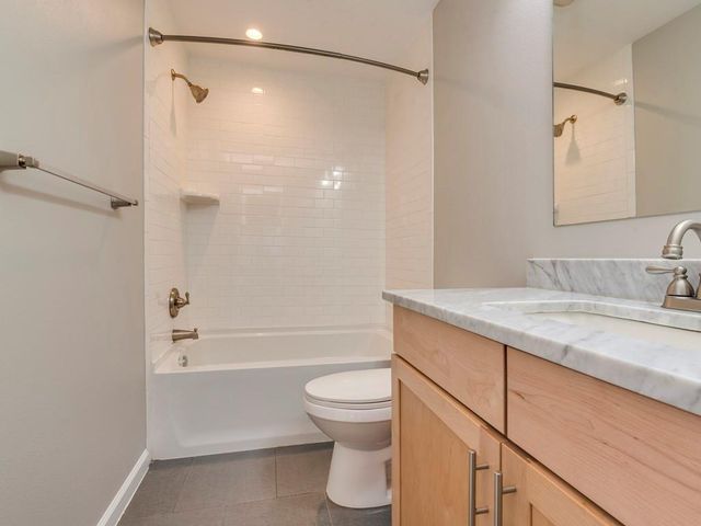 4412 Gillis ST B, Austin, TX 78745