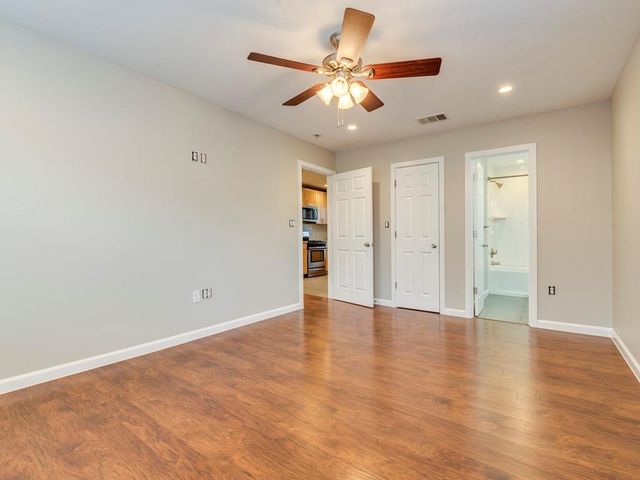 4412 Gillis ST B, Austin, TX 78745
