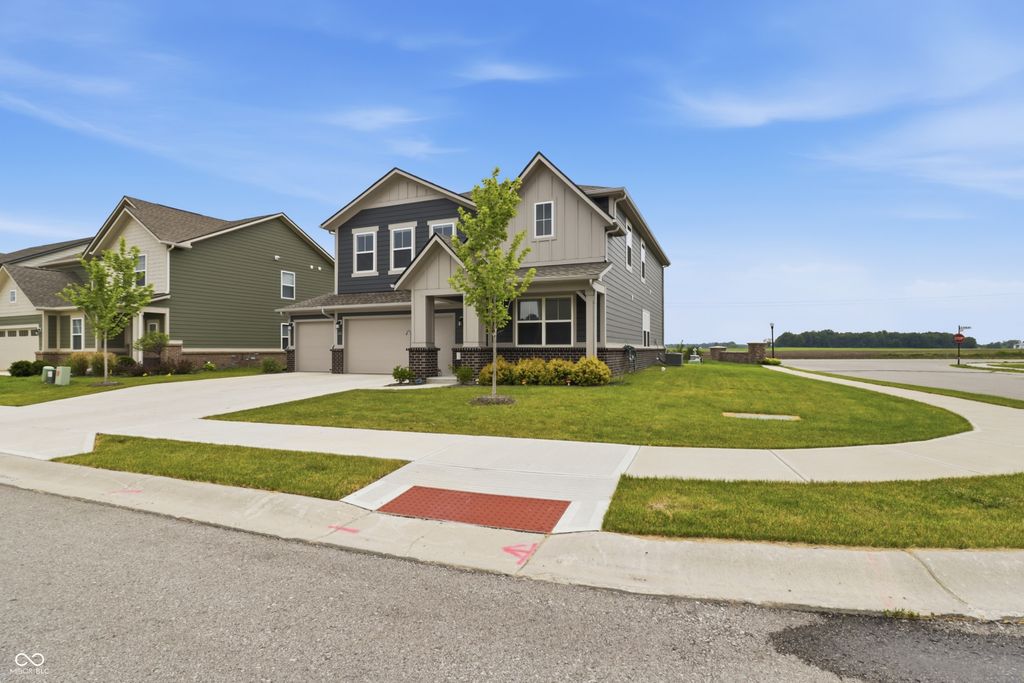 6778 Sugar Creek Lane, Whitestown, IN 46075
