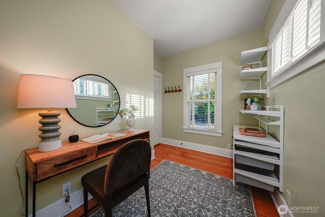 6703 17th Avenue NW, Seattle, WA 98117
