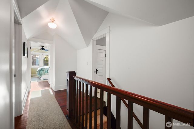 6703 17th Avenue NW, Seattle, WA 98117