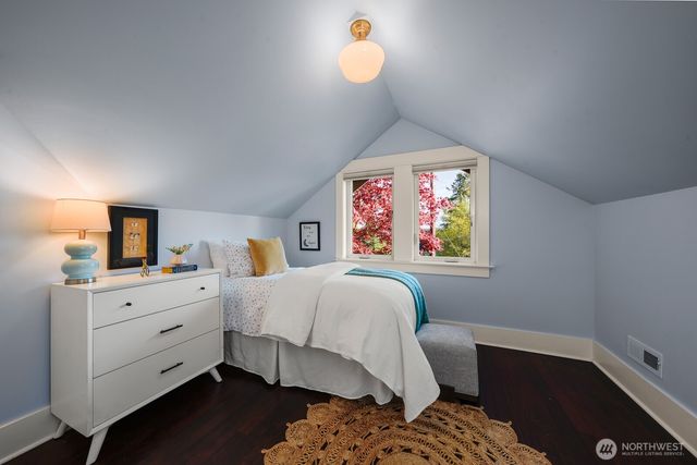 6703 17th Avenue NW, Seattle, WA 98117