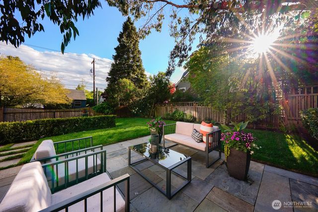 6703 17th Avenue NW, Seattle, WA 98117