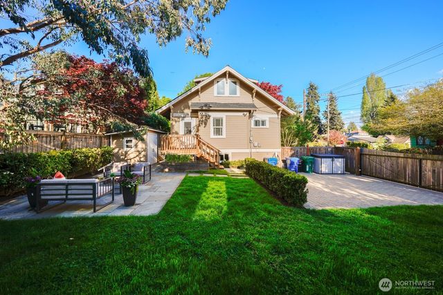 6703 17th Avenue NW, Seattle, WA 98117