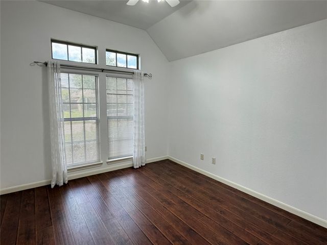 5852 Windy Meadow Lane, Grand Prairie, TX 75052