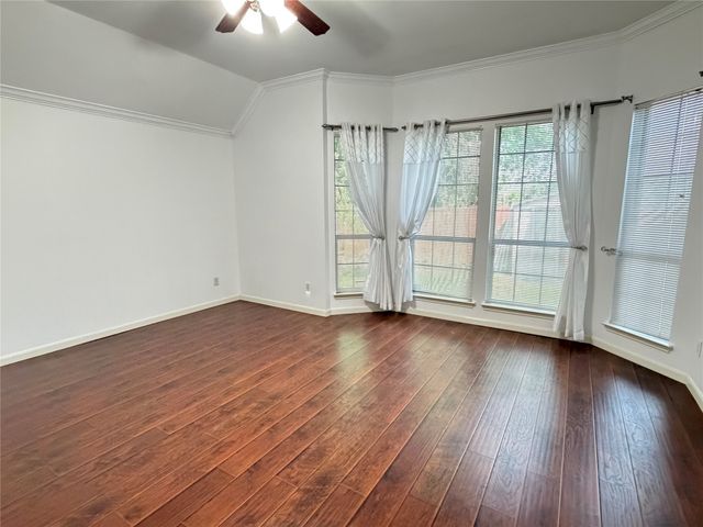 5852 Windy Meadow Lane, Grand Prairie, TX 75052