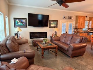 15542 Gholson Road, Waco, TX 76705