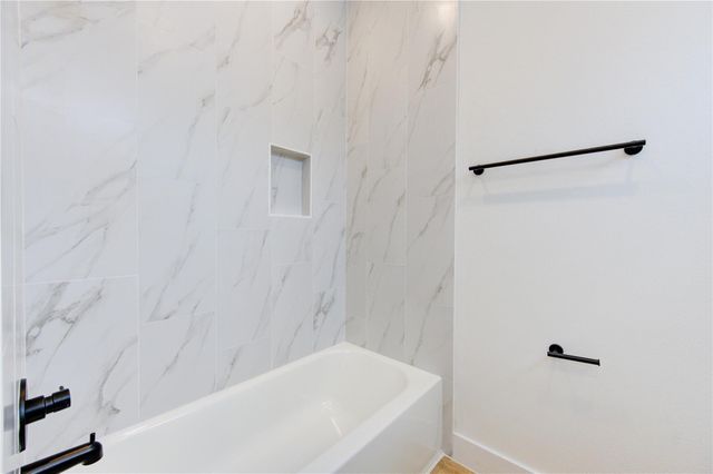 4029 Knoxville Street B, Houston, TX 77051