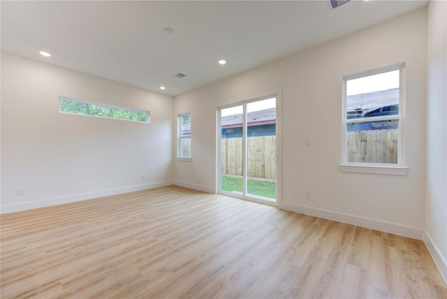 4029 Knoxville Street B, Houston, TX 77051