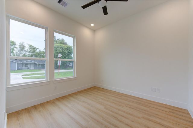 4029 Knoxville Street B, Houston, TX 77051