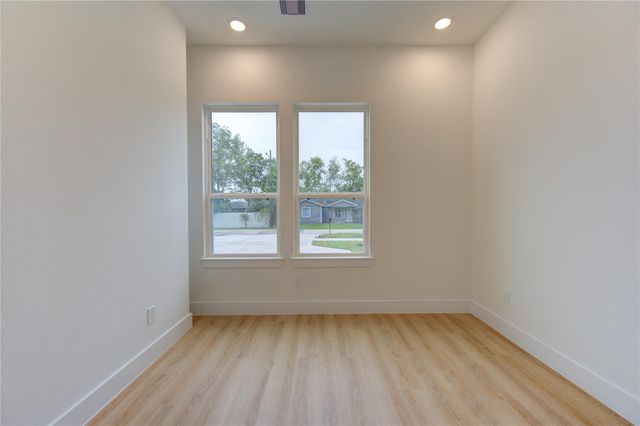 4029 Knoxville Street B, Houston, TX 77051