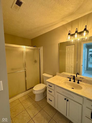 8720 Yardley Court 202, Indianapolis, IN 46268