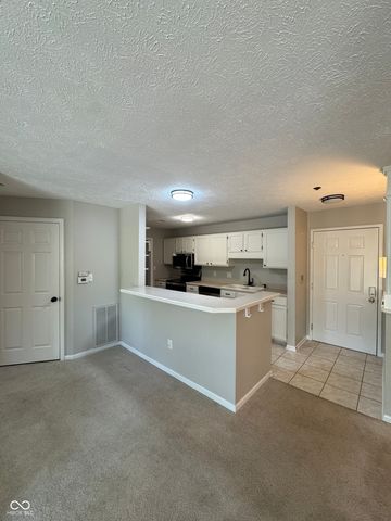 8720 Yardley Court 202, Indianapolis, IN 46268