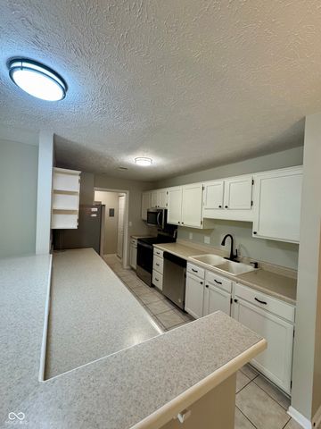 8720 Yardley Court 202, Indianapolis, IN 46268