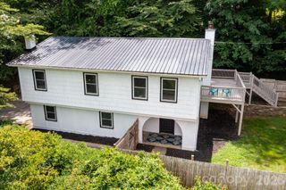 144 Pinehaven Drive, Clyde, NC 28721