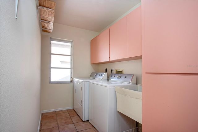 4403 DIAMOND CIRCLE N, Sarasota, FL 34233