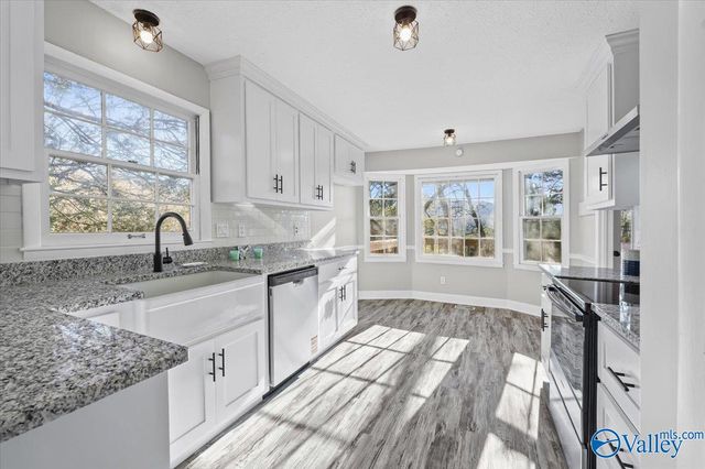 2504 Gaboury Lane NE, Huntsville, AL 35811