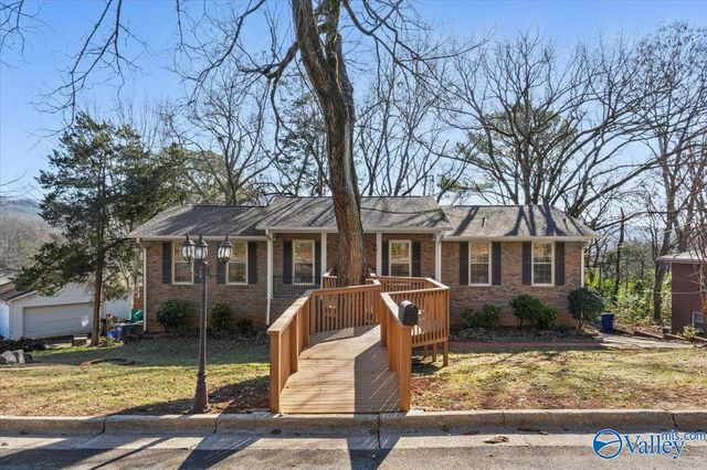 2504 Gaboury Lane NE, Huntsville, AL 35811