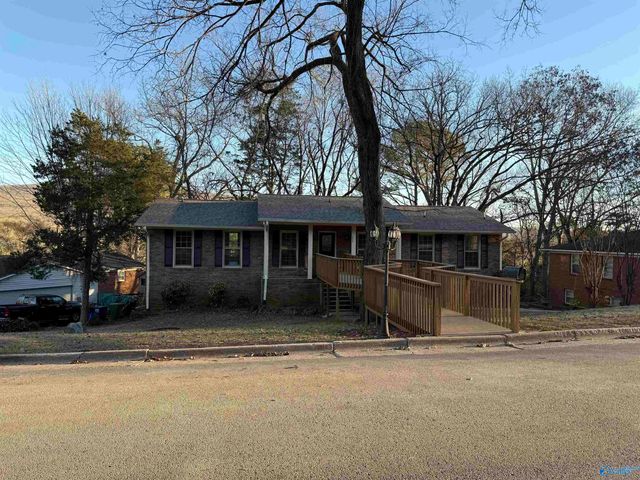 2504 Gaboury Lane NE, Huntsville, AL 35811