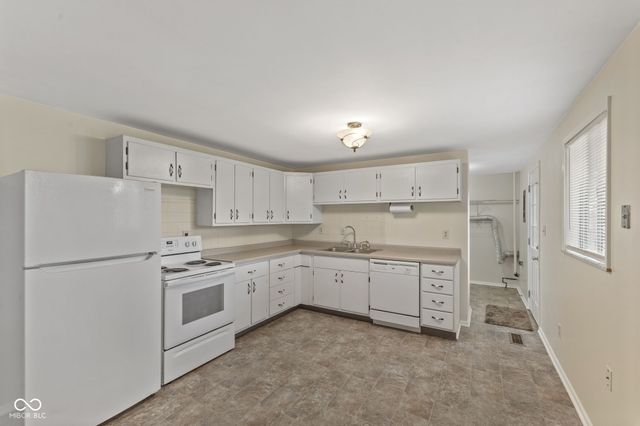 630 Lawndale Drive, Greenwood, IN 46142