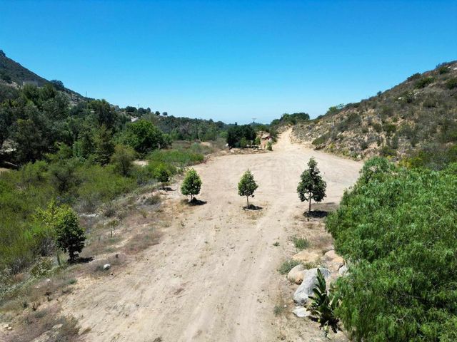 5589 Rainbow Creek Road, Fallbrook, CA 92028