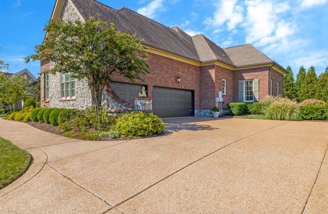 6233 Wild Heron Way, College Grove, TN 37046