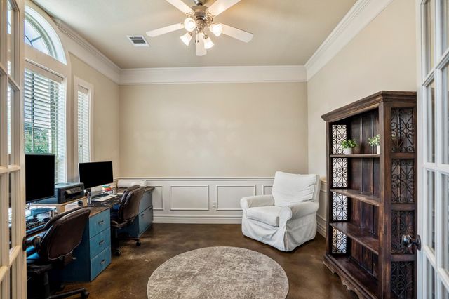 90 Victoria Drive W, Montgomery, TX 77356