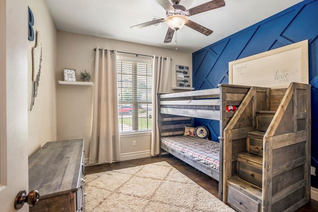 90 Victoria Drive W, Montgomery, TX 77356