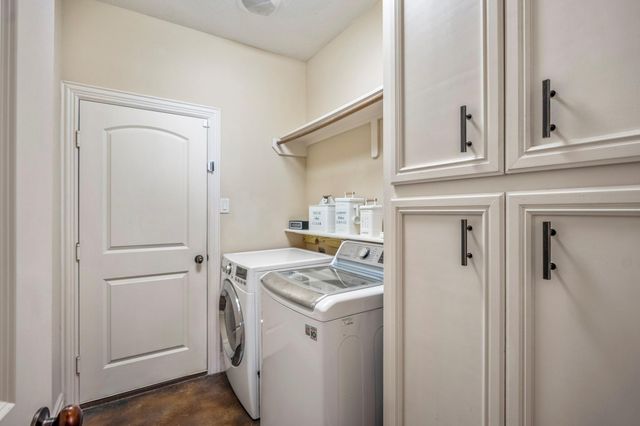 90 Victoria Drive W, Montgomery, TX 77356