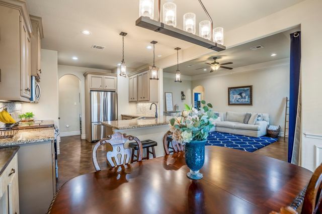 90 Victoria Drive W, Montgomery, TX 77356