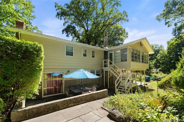 182 Geymer Drive, Mahopac, NY 10541
