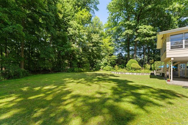182 Geymer Drive, Mahopac, NY 10541