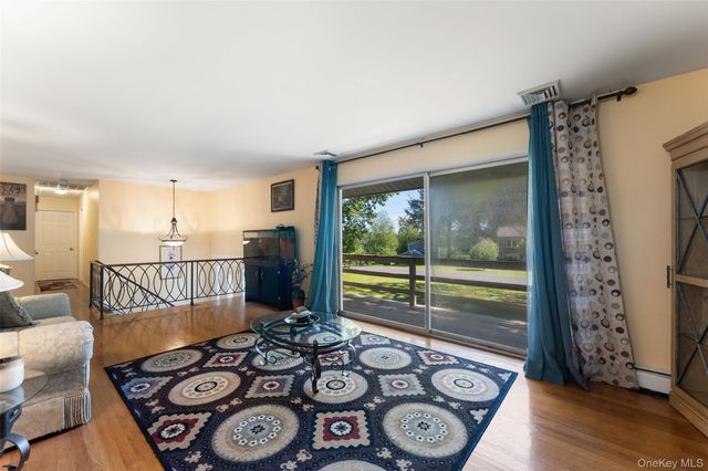 182 Geymer Drive, Mahopac, NY 10541