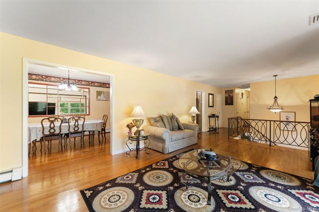 182 Geymer Drive, Mahopac, NY 10541