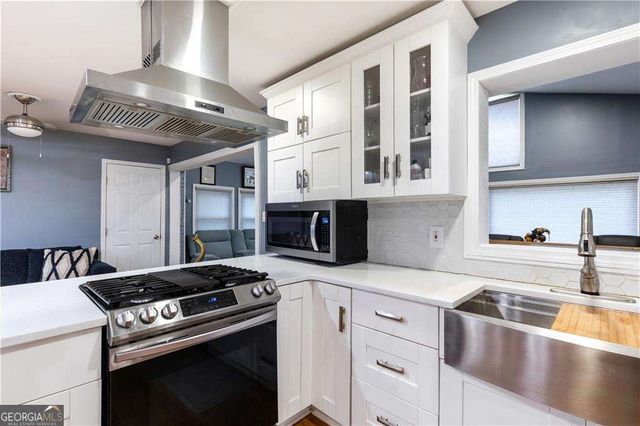 974 Laurelmont Drive SW, Atlanta, GA 30311