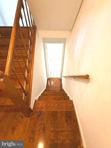 5726 EDGEWATER OAK CT, Burke, VA 22015