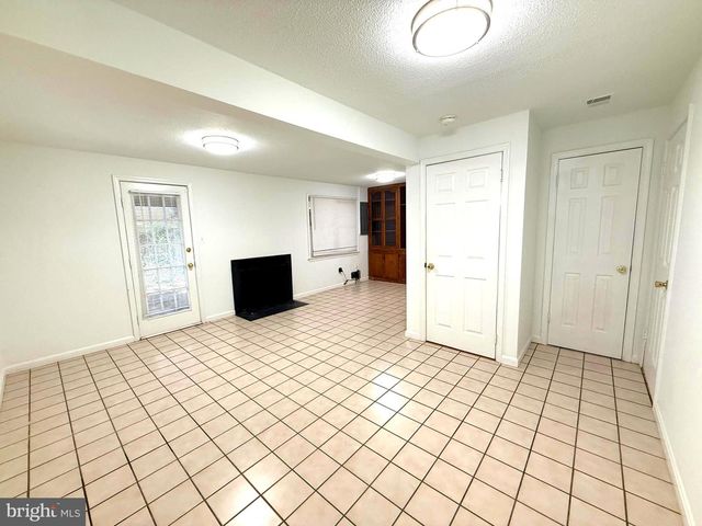 5726 EDGEWATER OAK CT, Burke, VA 22015